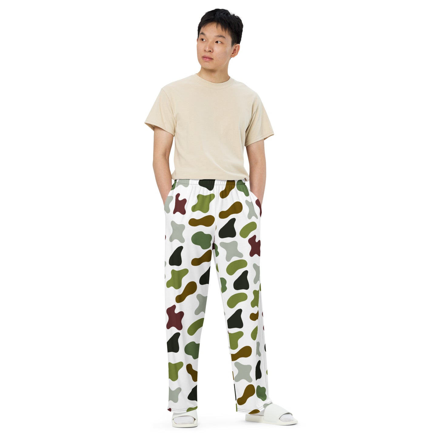 camouflage All-over print unisex wide-leg pants