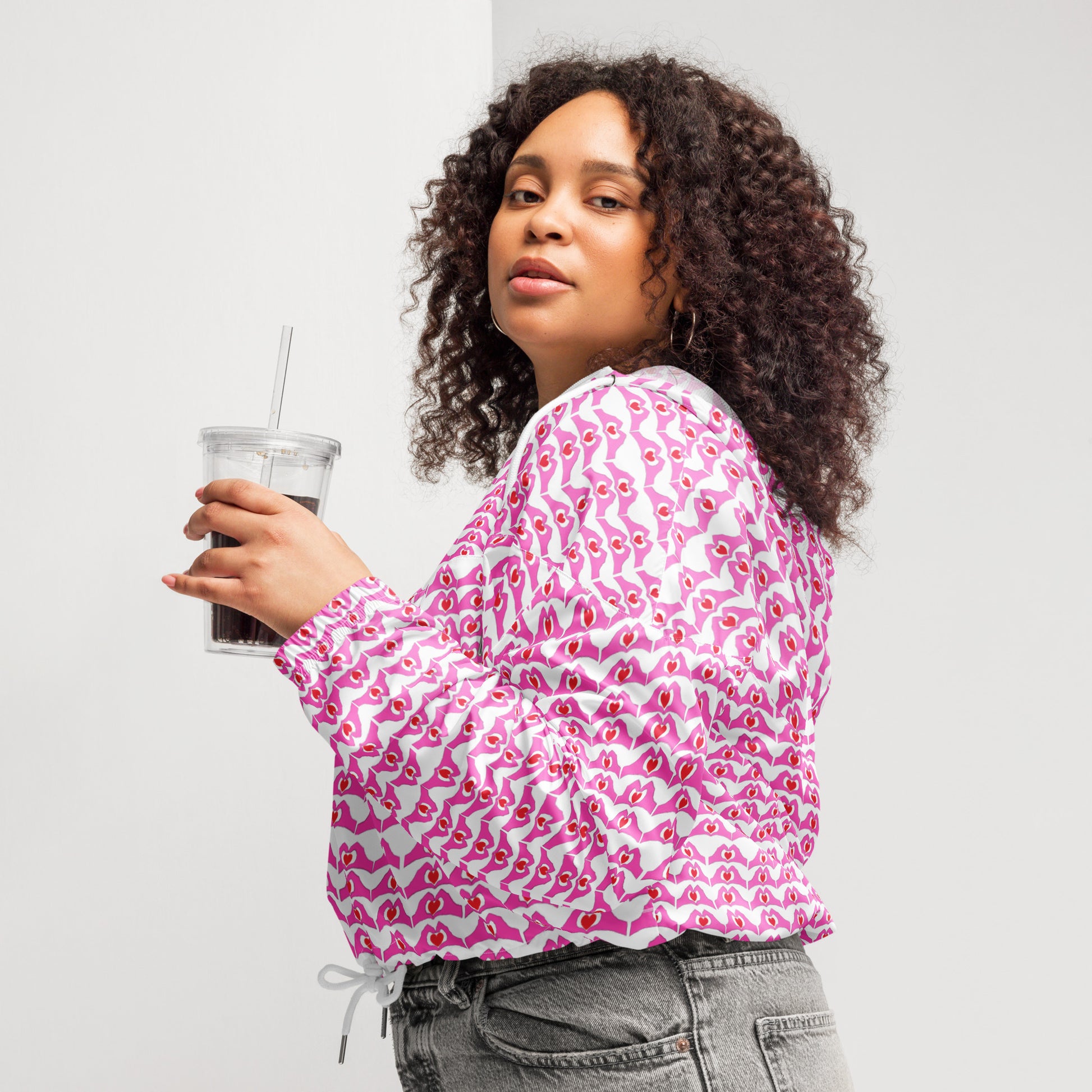 Spread the love Women’s cropped windbreaker